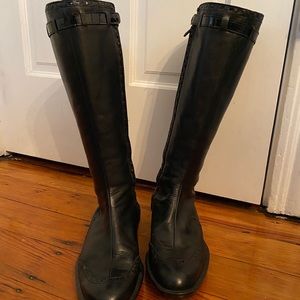 Black Leather Tod’s Boots